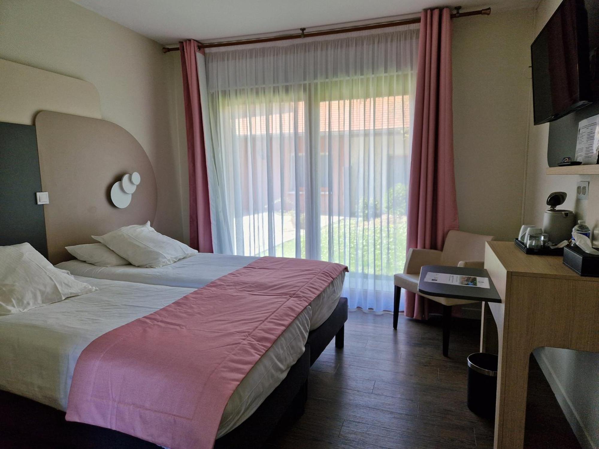 Sure Hotel By Best Western Saint-Quentin Ouest Le Pot D Etain Holnon Экстерьер фото